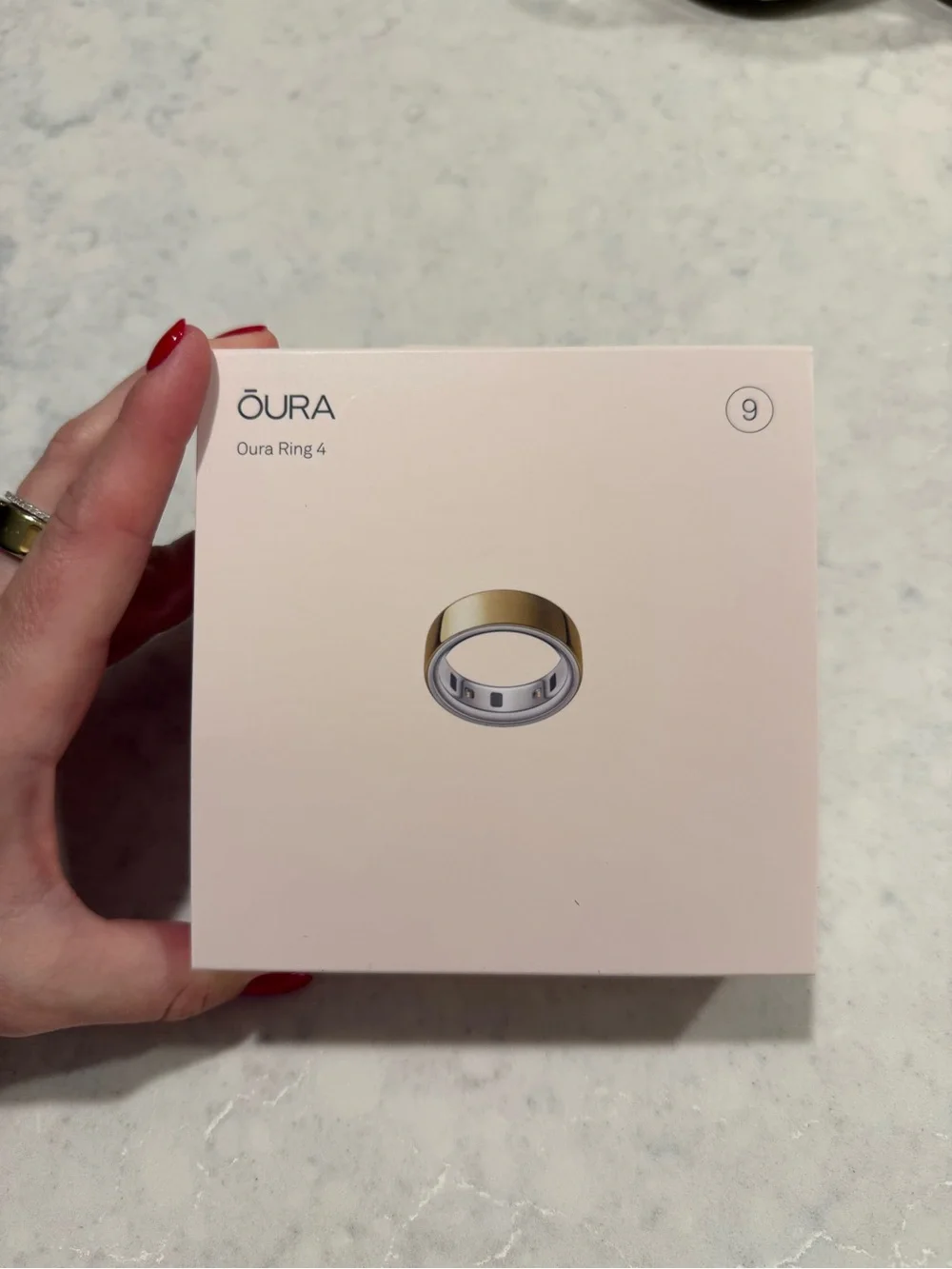 NEW Oura Ring 4 - gold, size 9